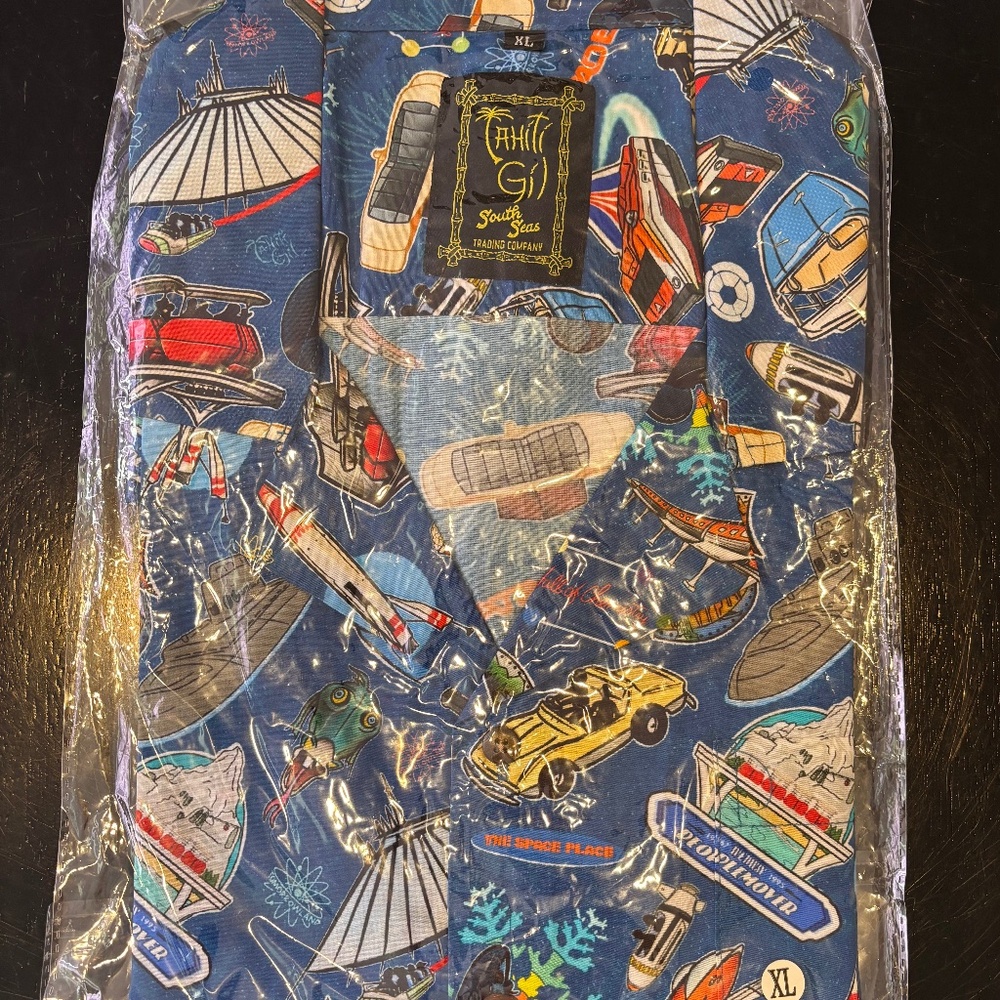 New in Packaging Disney Parks Tomorrowland Inspired Tahiti Gil Adult Aloha Shirt
